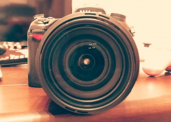 写真：カメラレンズ
